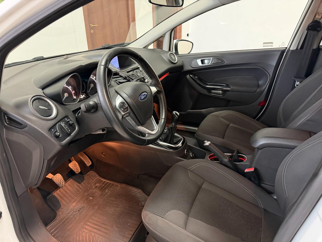 Ford Fiesta 1.4 5p. Bz.- GPL Titanium 12/2016 OK NEOPATENTATI