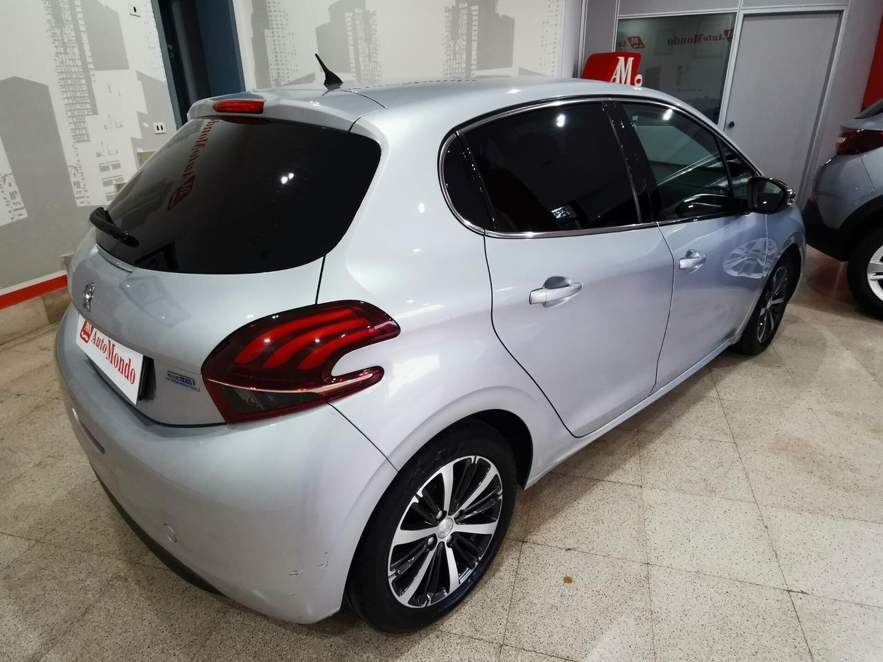 Peugeot 208 BlueHDi 75 5 porte Allure