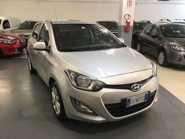 Hyundai i20 i20 I 2012 5p 1.1 crdi Sound Edition