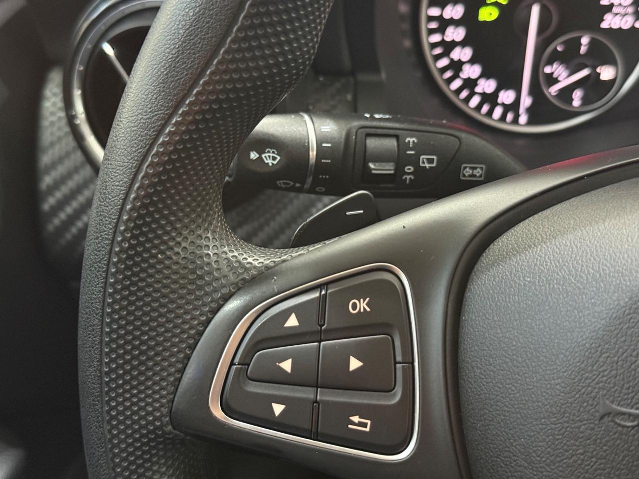 Mercedes-benz GLA 180 d Automatic Business