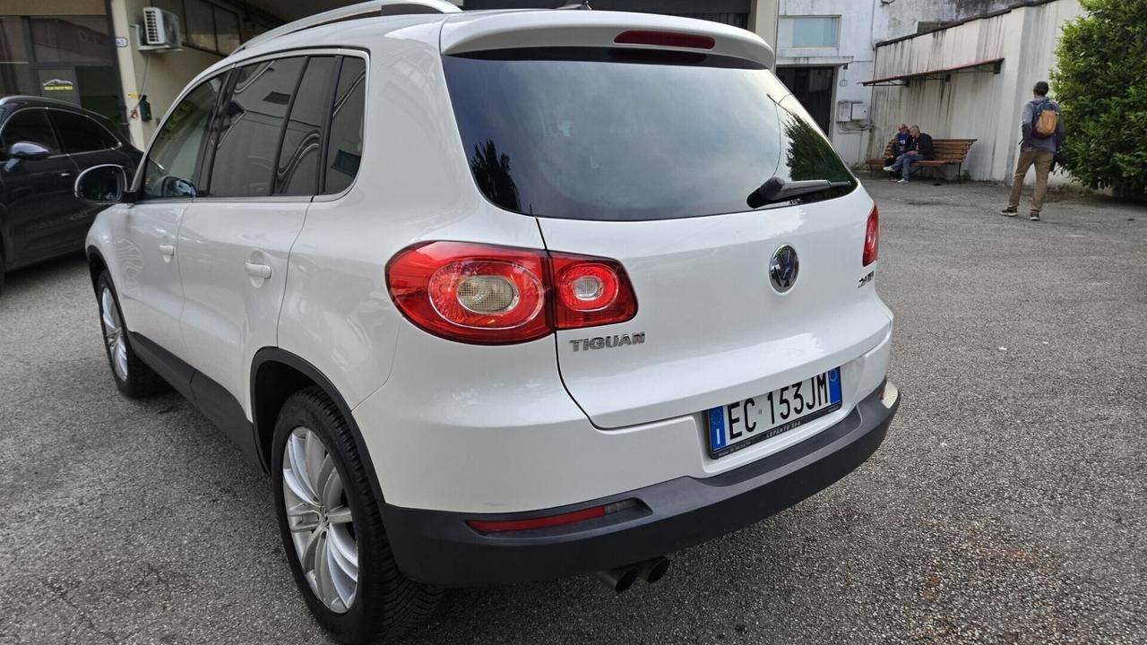 Volkswagen Tiguan 2.0 TDI DPF 4MOTION DSG Sport &