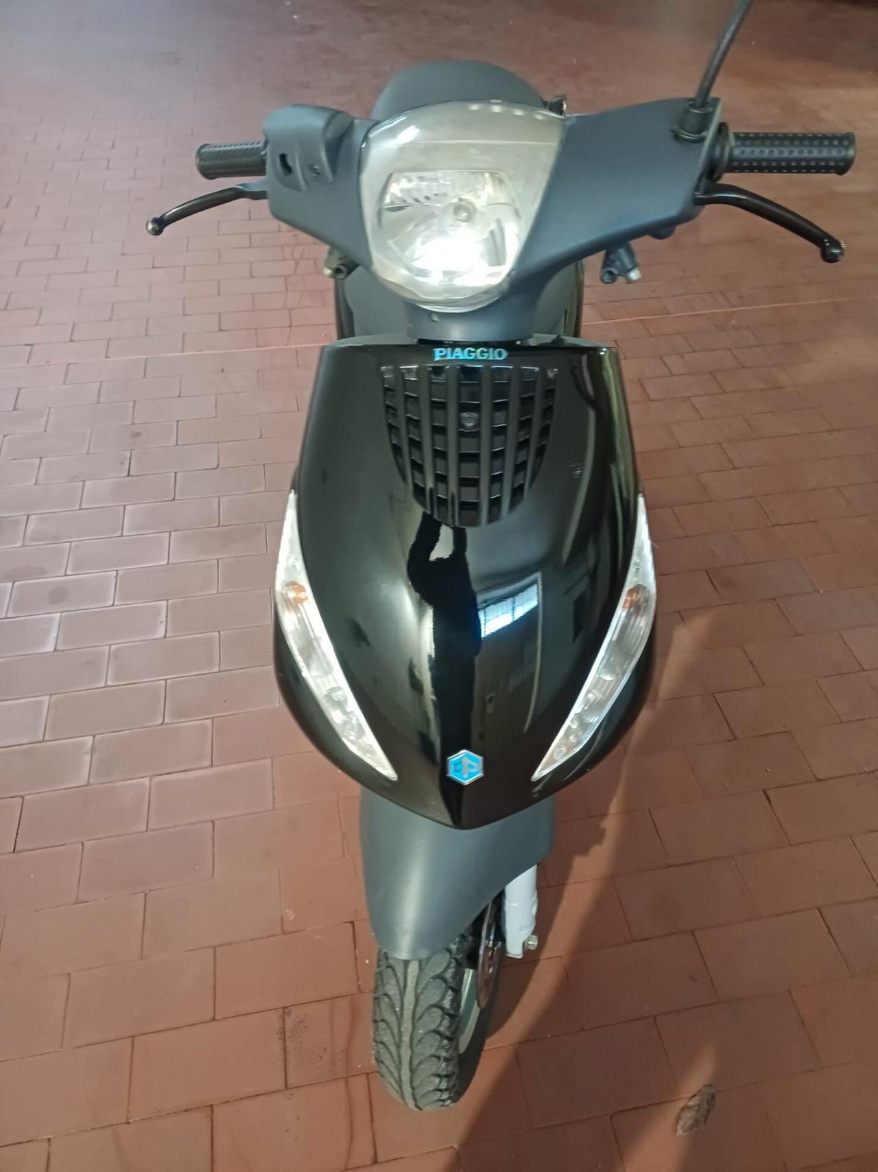 Piaggio Zip +