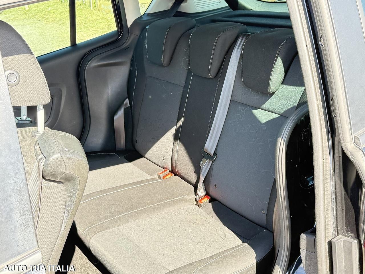 FORD B MAX ADATTA NEOPATENTATI