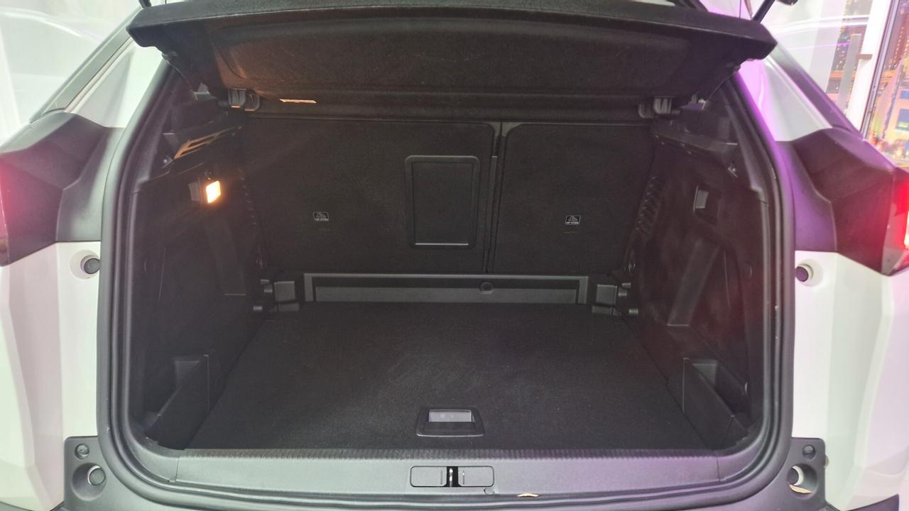 Peugeot 3008 BlueHDi 130 S&S EAT8 Active Pack