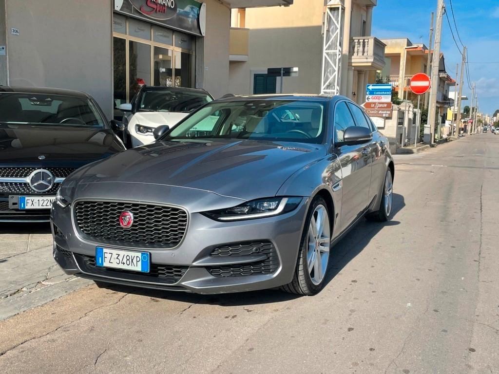 Jaguar XE 2.0 D 180 CV aut. S