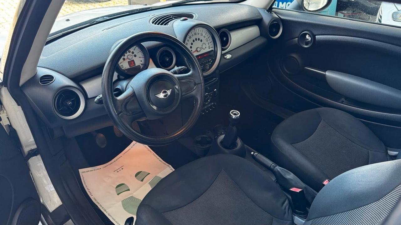 Mini 1.6 16V One (72kW)
