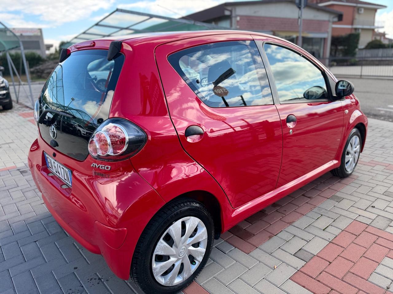 Toyota Aygo 1.0 12V VVT-i 5 porte Active Connect