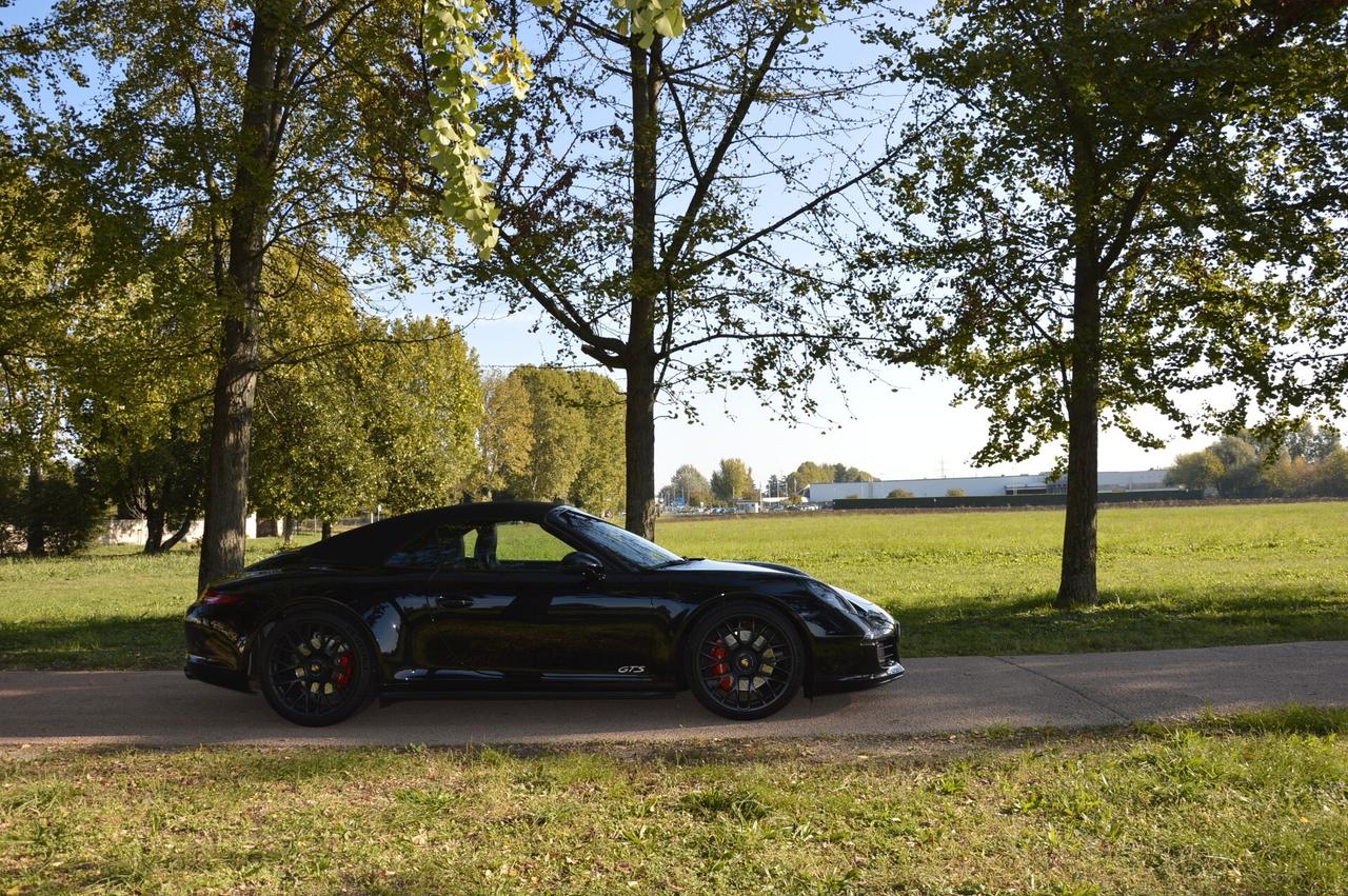 Porsche 911 3.8 Carrera GTS Cabriolet