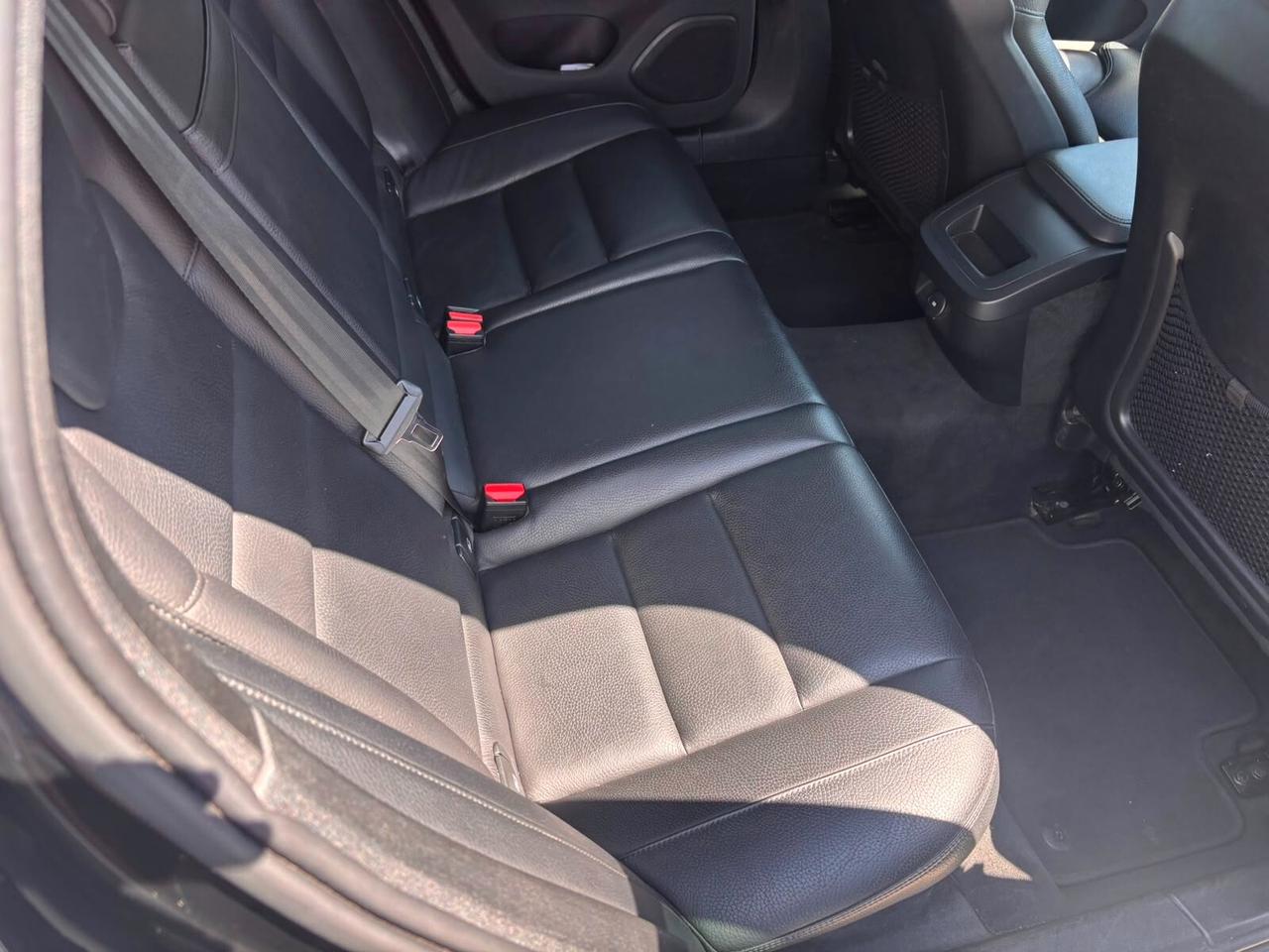 Volvo V60 B4 (d) Geartronic R-Design
