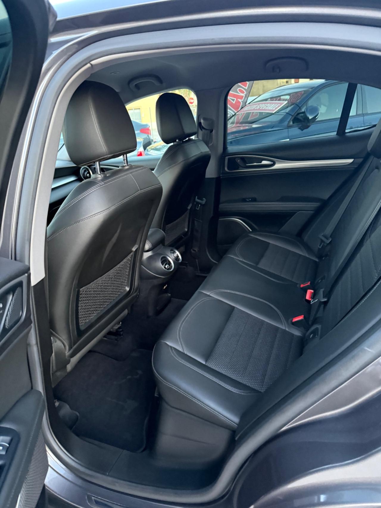 Alfa Romeo Stelvio 2.2 Turbodiesel 210 CV AT8 Q4 Executive
