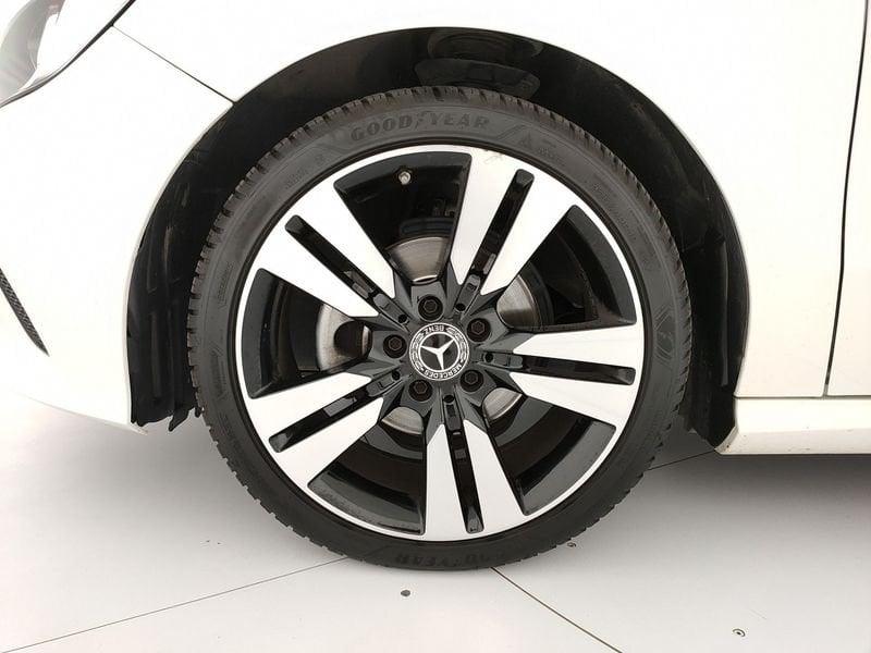Mercedes-Benz Classe A A 180 d Sport auto my16