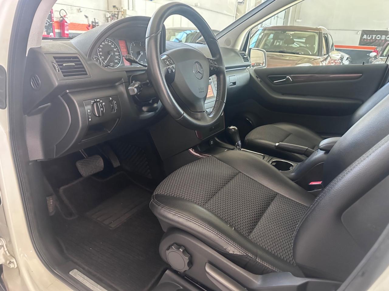 Mercedes-benz A 180 160 CDI AUTOMATIC Premium