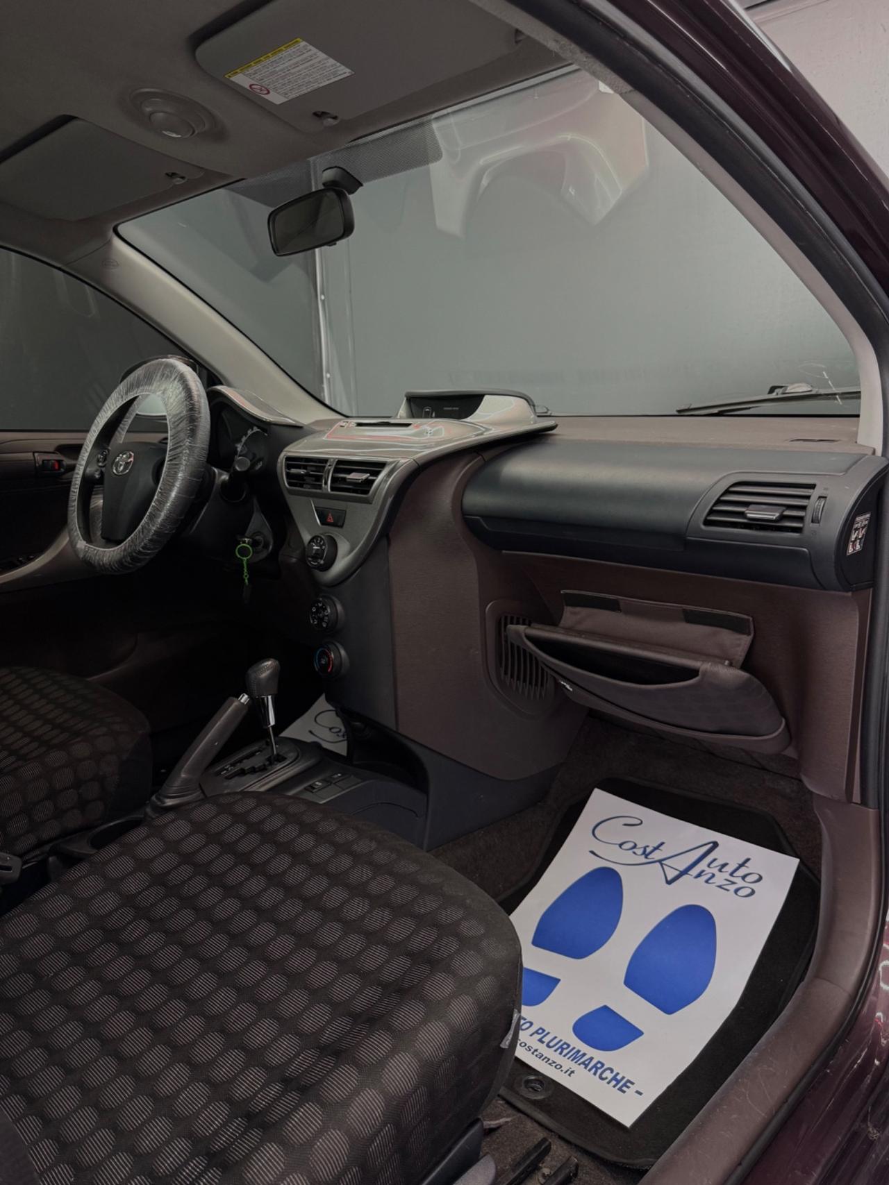 Toyota iQ 1.0 Benzina 2009 AUTOMATICA