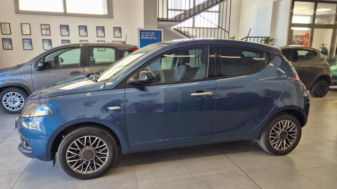 Lancia Ypsilon 1.0 FireFly 5 porte S&S Hybrid Ecochic Gold