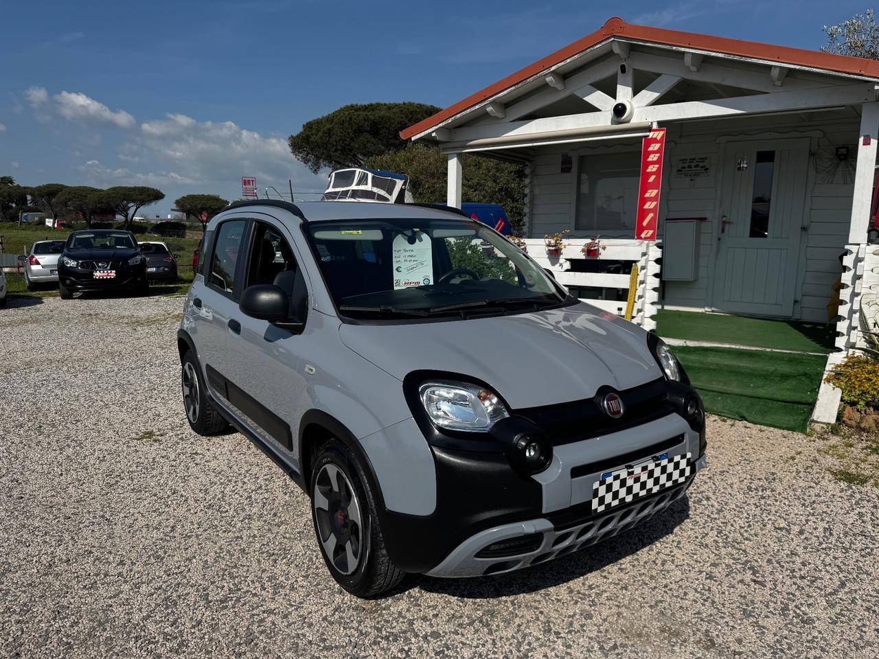 Fiat Panda 1.0 CROSS HYBRID CON GPL