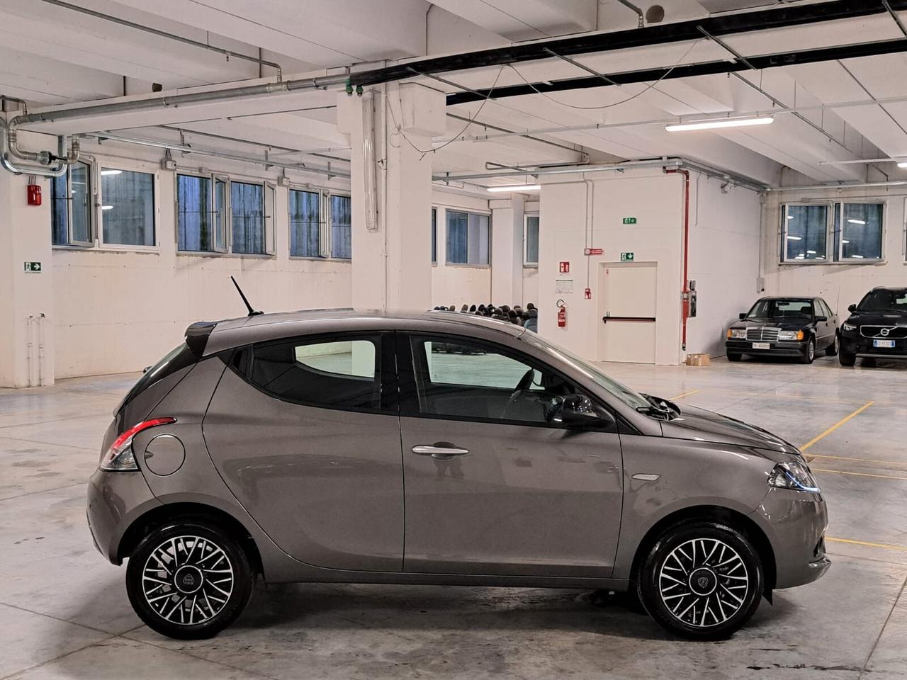 Lancia Ypsilon 1.0 FireFly Hybrid Platino MY'24 Km. 0 (GT648KA)