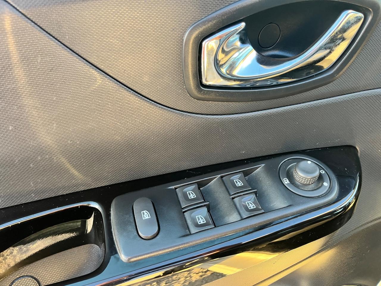 Renault Captur 1.5 dCi 8V 90 CV con navigatore