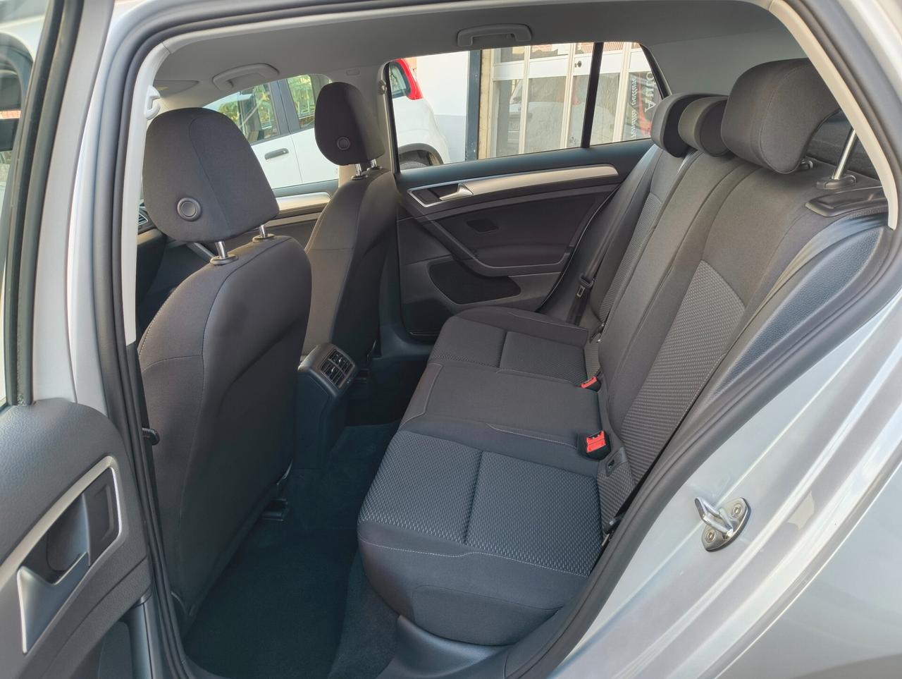 Volkswagen Golf 1.6 TDI 115 CV 5p. Business BlueMotion Technology