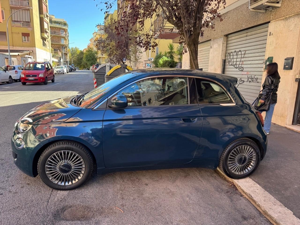 Fiat 500e Berlina 42 kWh Icon IVA DEDUCIBILE
