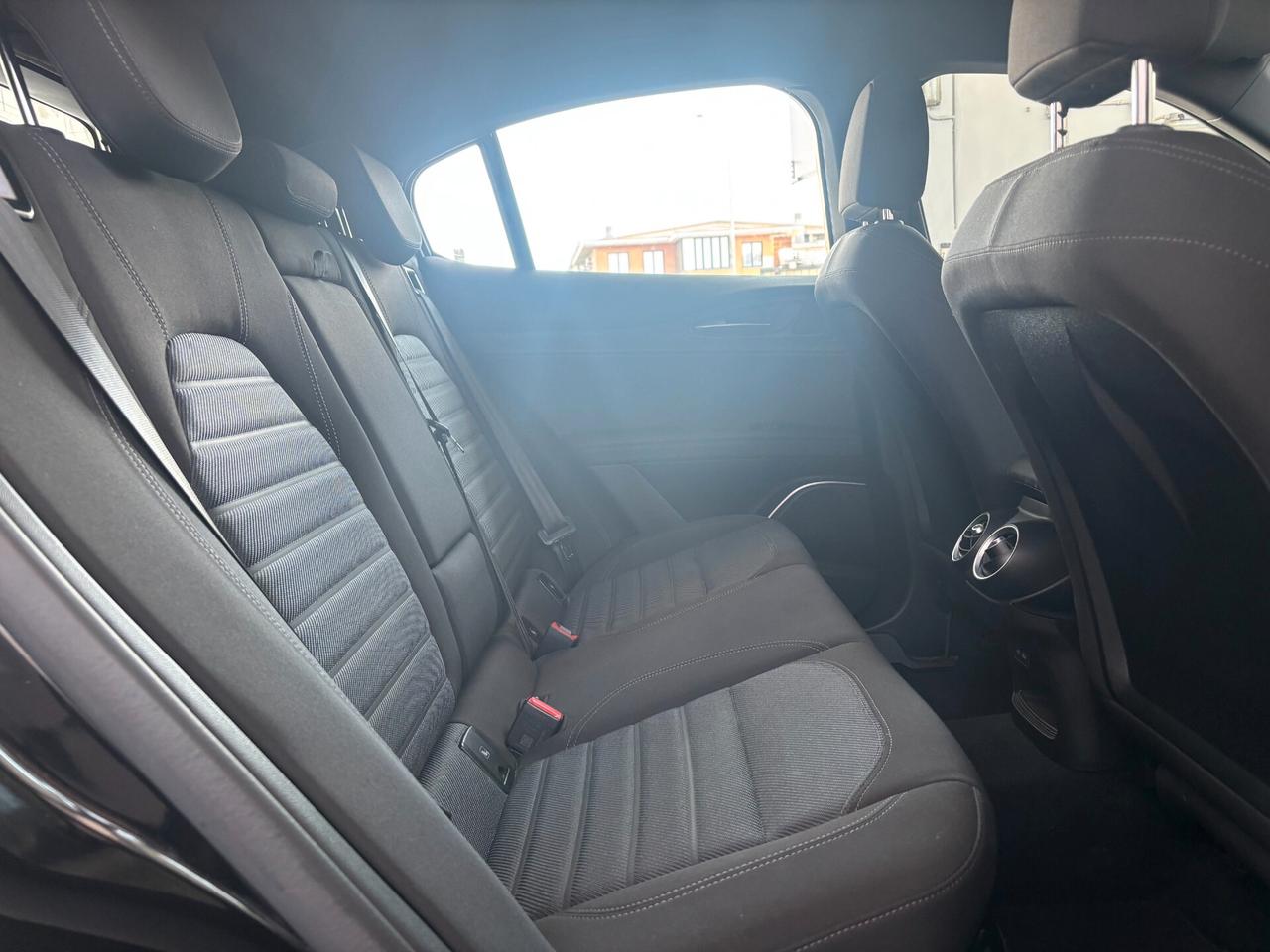 Alfa Romeo Stelvio 2.2 Turbodiesel 190 CV AT8 Q4 Business