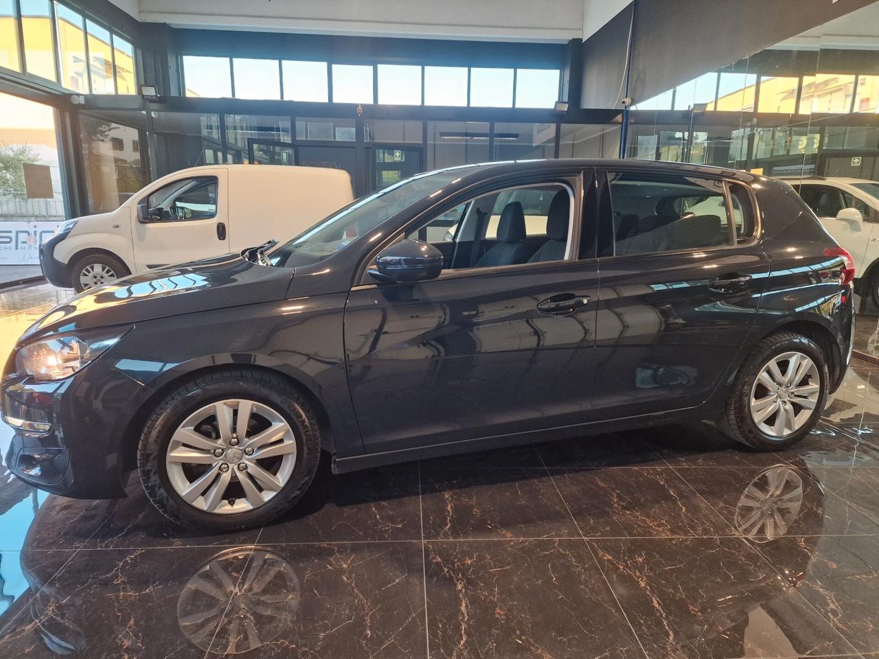 Peugeot 308 BlueHDi 100 S&S Business