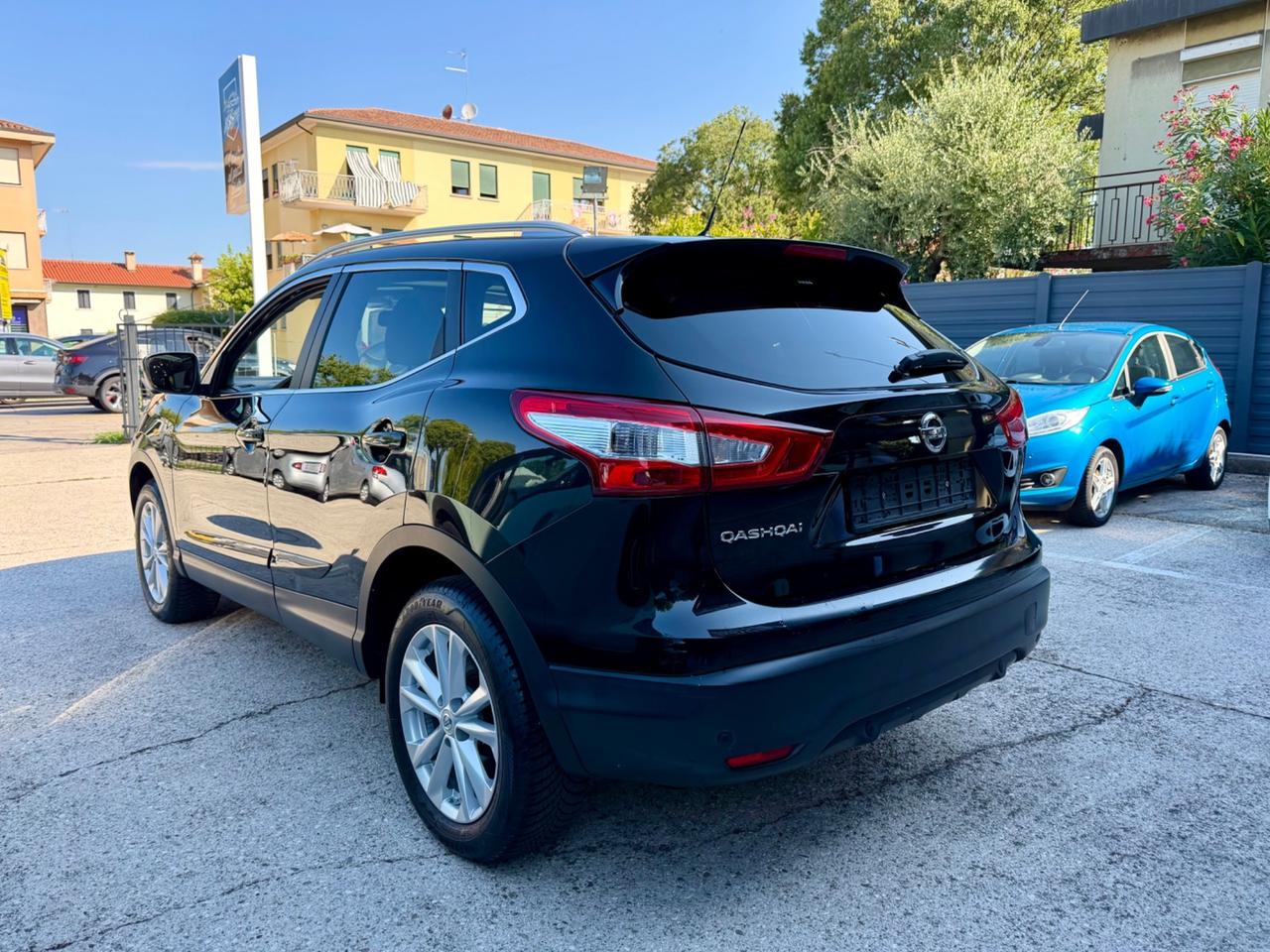 Nissan Qashqai 115cv NEOPATENTATI FULL