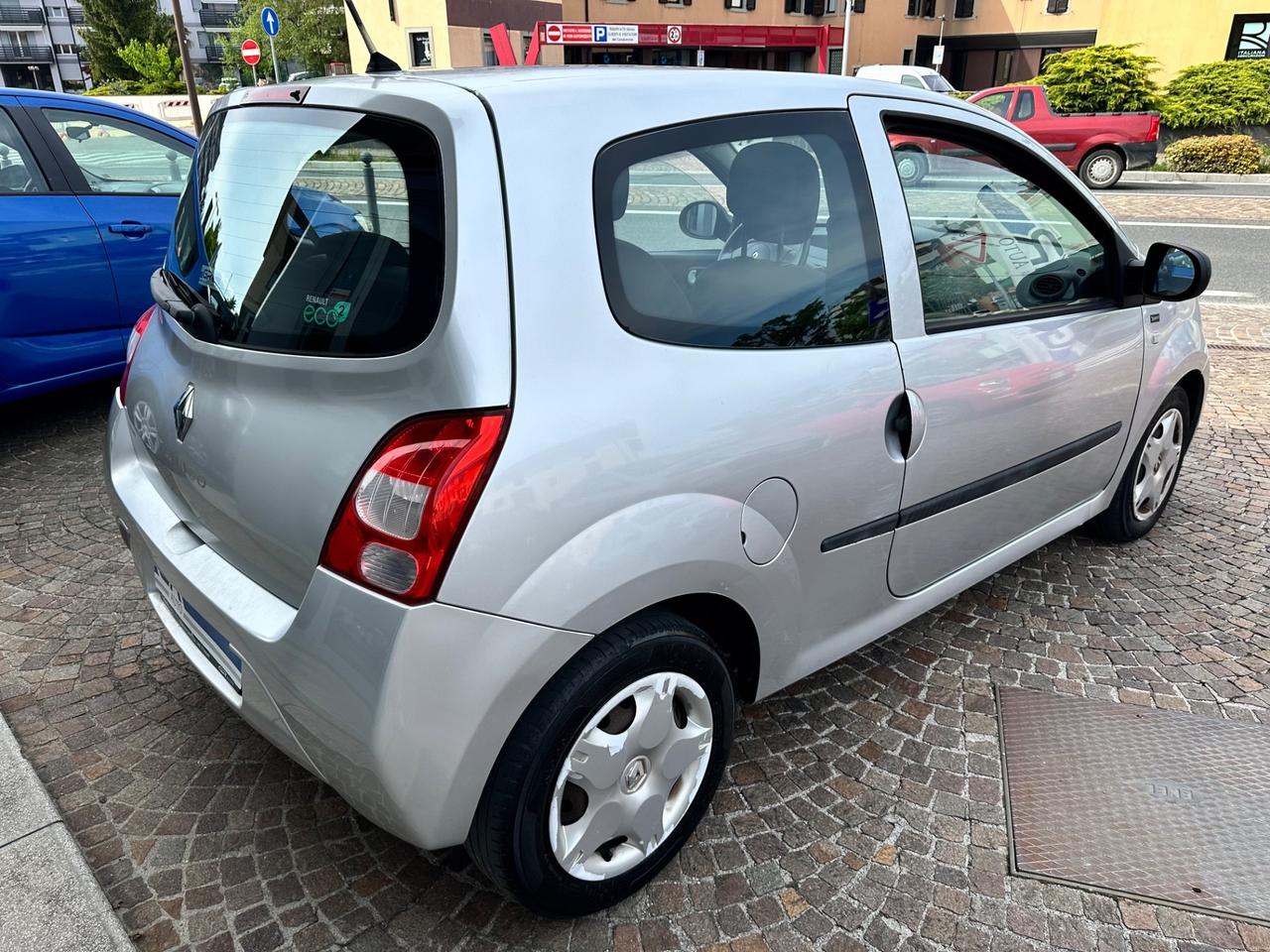Renault Twingo 1.2Bz 75Cv - Neopatentati