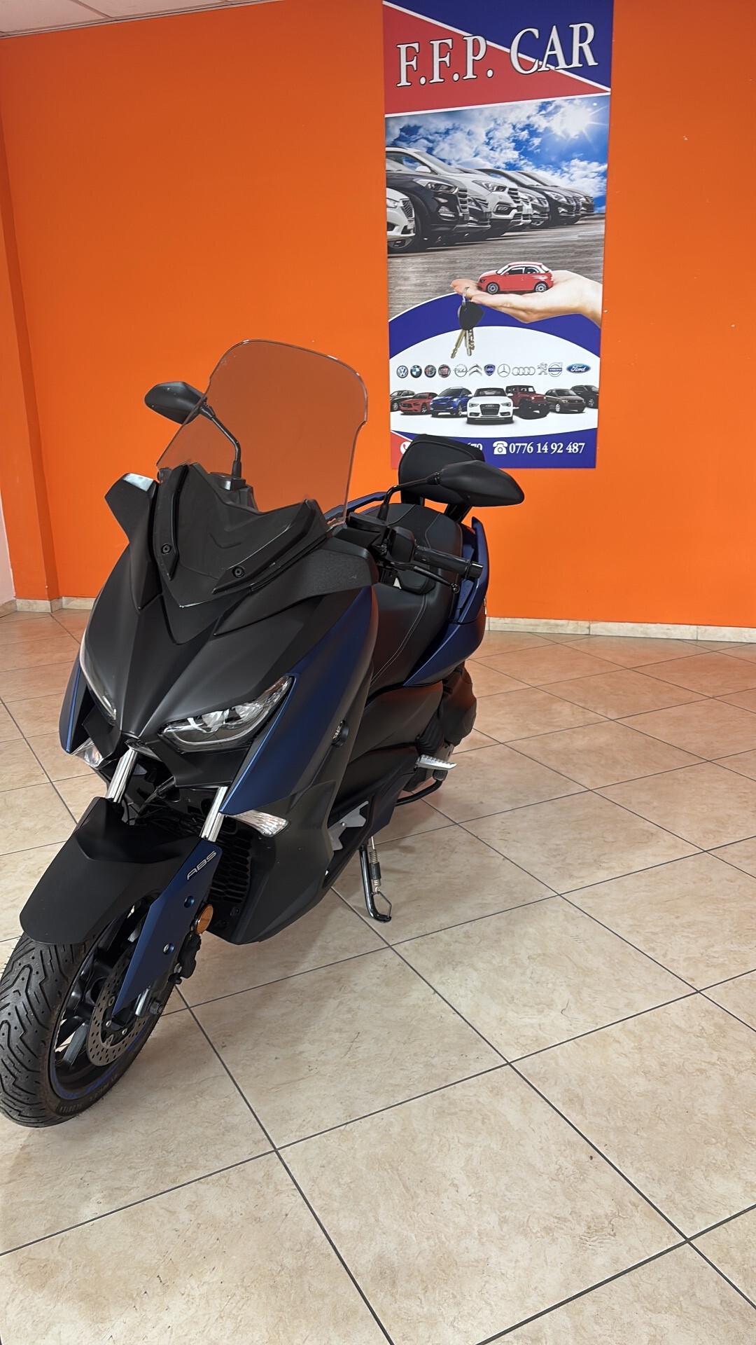 Yamaha X-Max 400 adenture