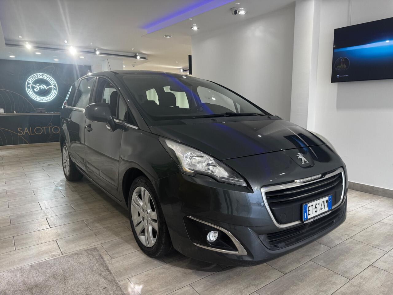 Peugeot 5008 1.6 HDi 110CV Féline 7 Posti