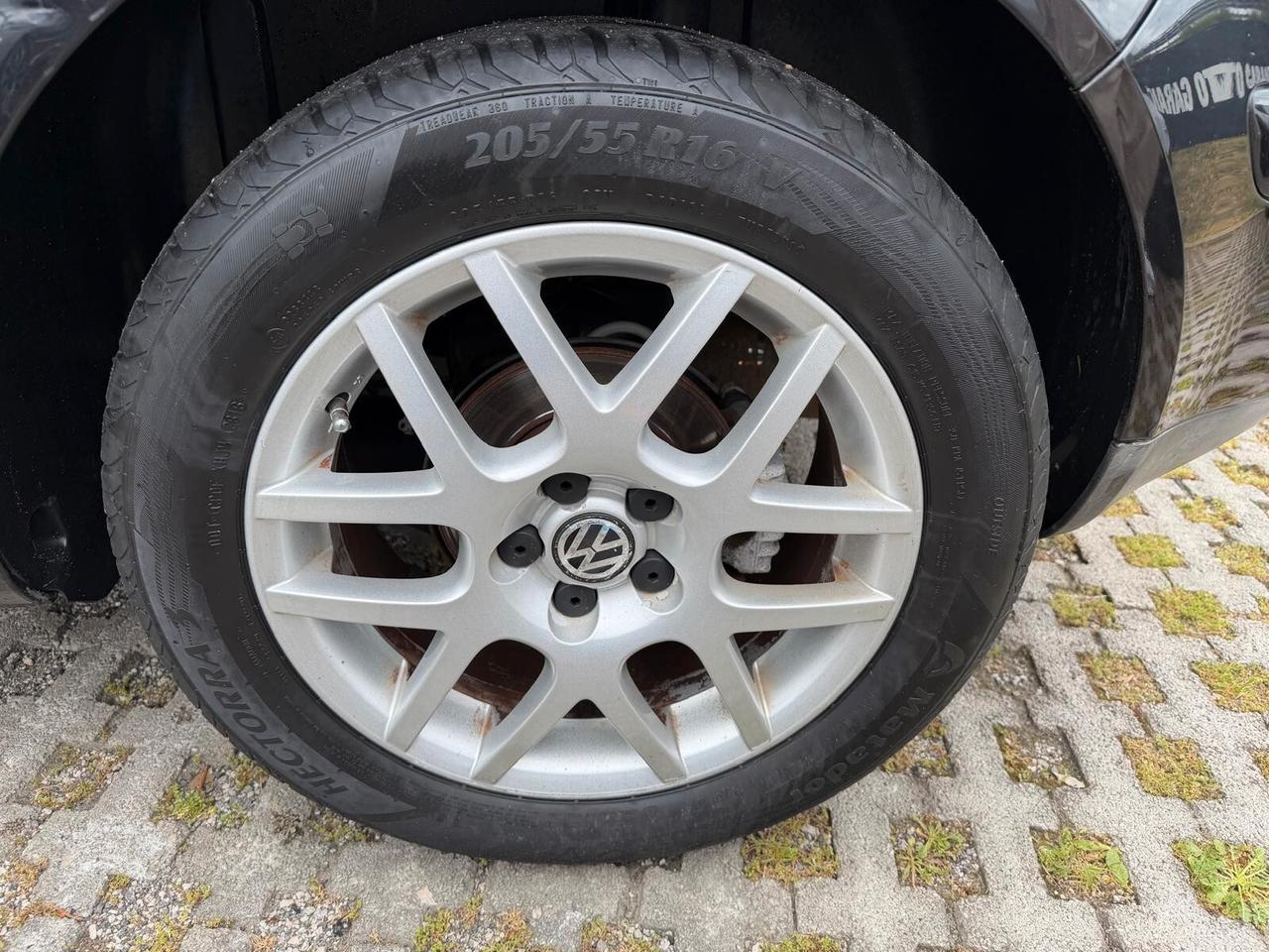 Volkswagen Golf 1.6 16V cat 5 porte Highline-08/2001