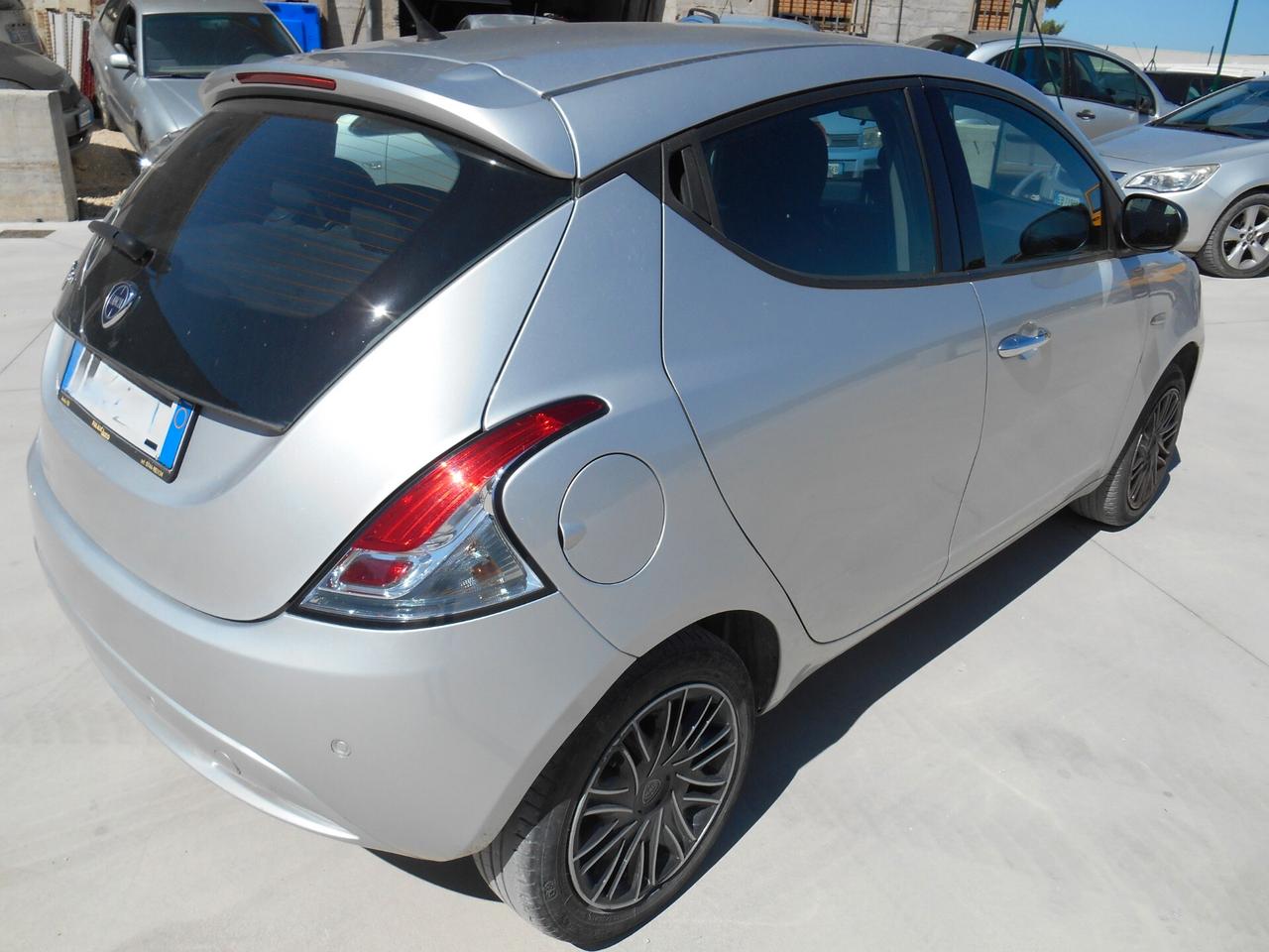 Lancia Ypsilon 1.2 69 CV 5 porte S&S KM.43.000 UNICO PROPRIETARIO OK NEOPATENTATI