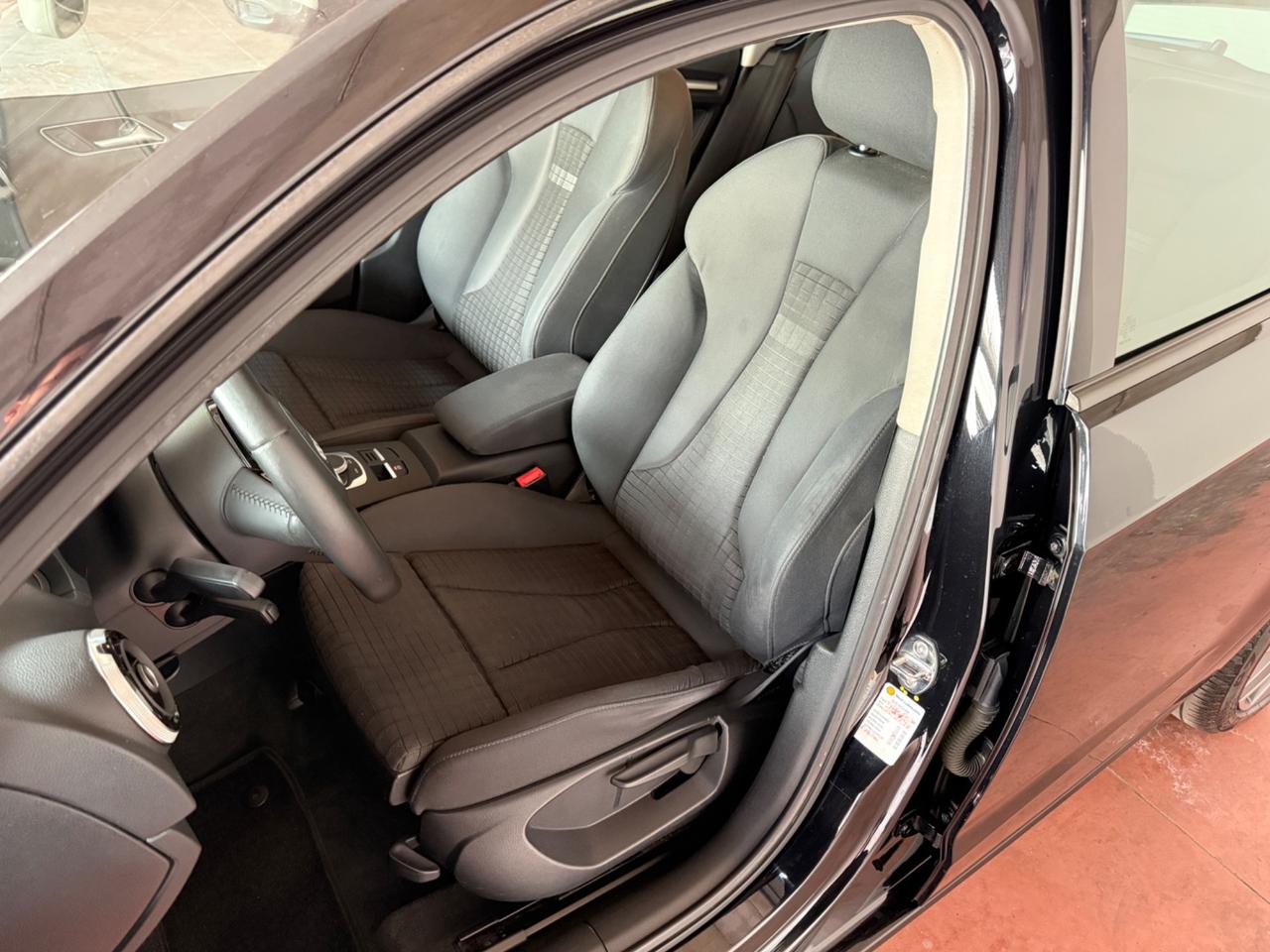 Audi A3 1.6 TDI 105CV SPORTBACK S TRONIC