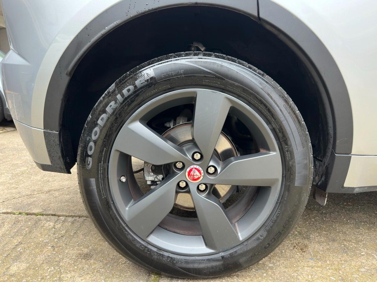 Jaguar E-Pace 2.0D 150 CV AWD aut. R-Dynamic