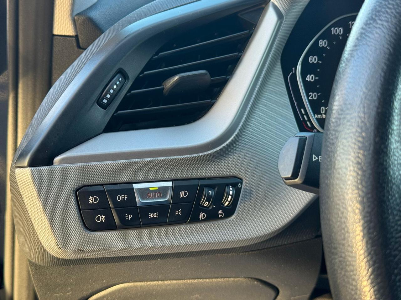 Bmw 116 116d 5p. Business Advantage