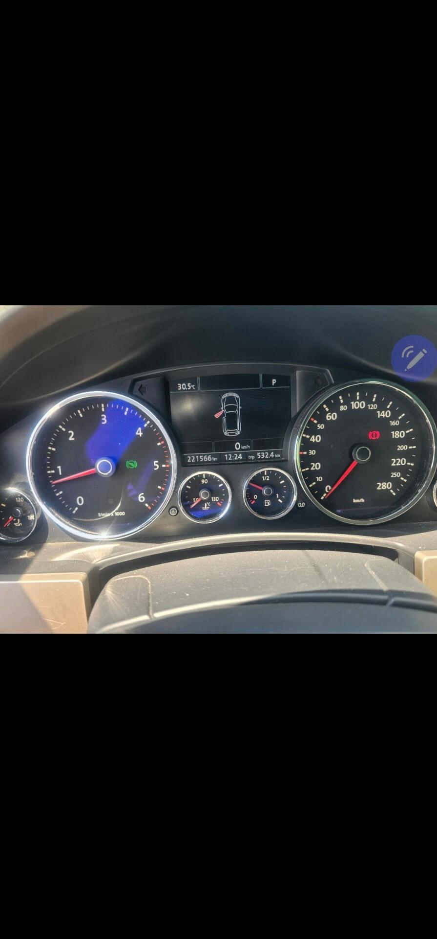 Volkswagen Touareg 3.0/240CV V6 TDI DPF tip. Exclusive