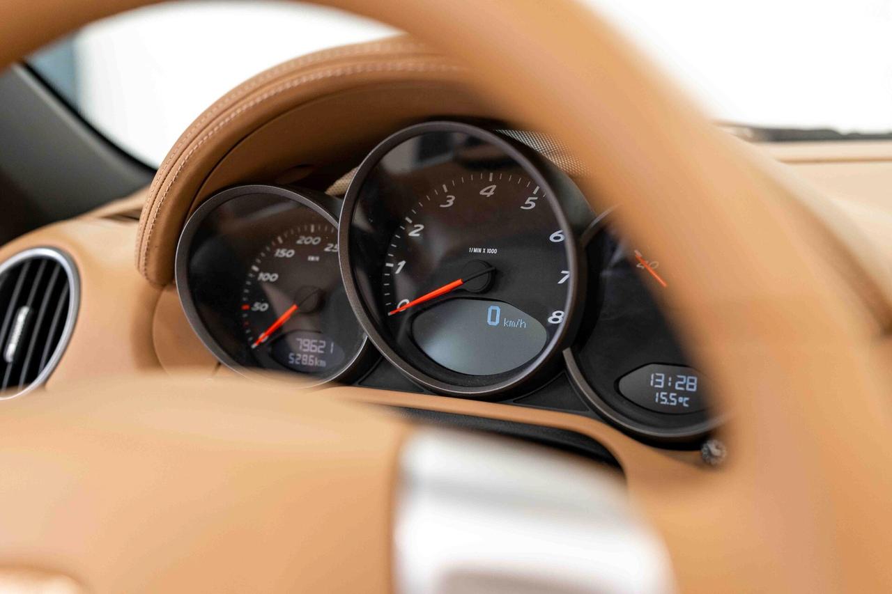 Porsche Boxster 2.7 (987)