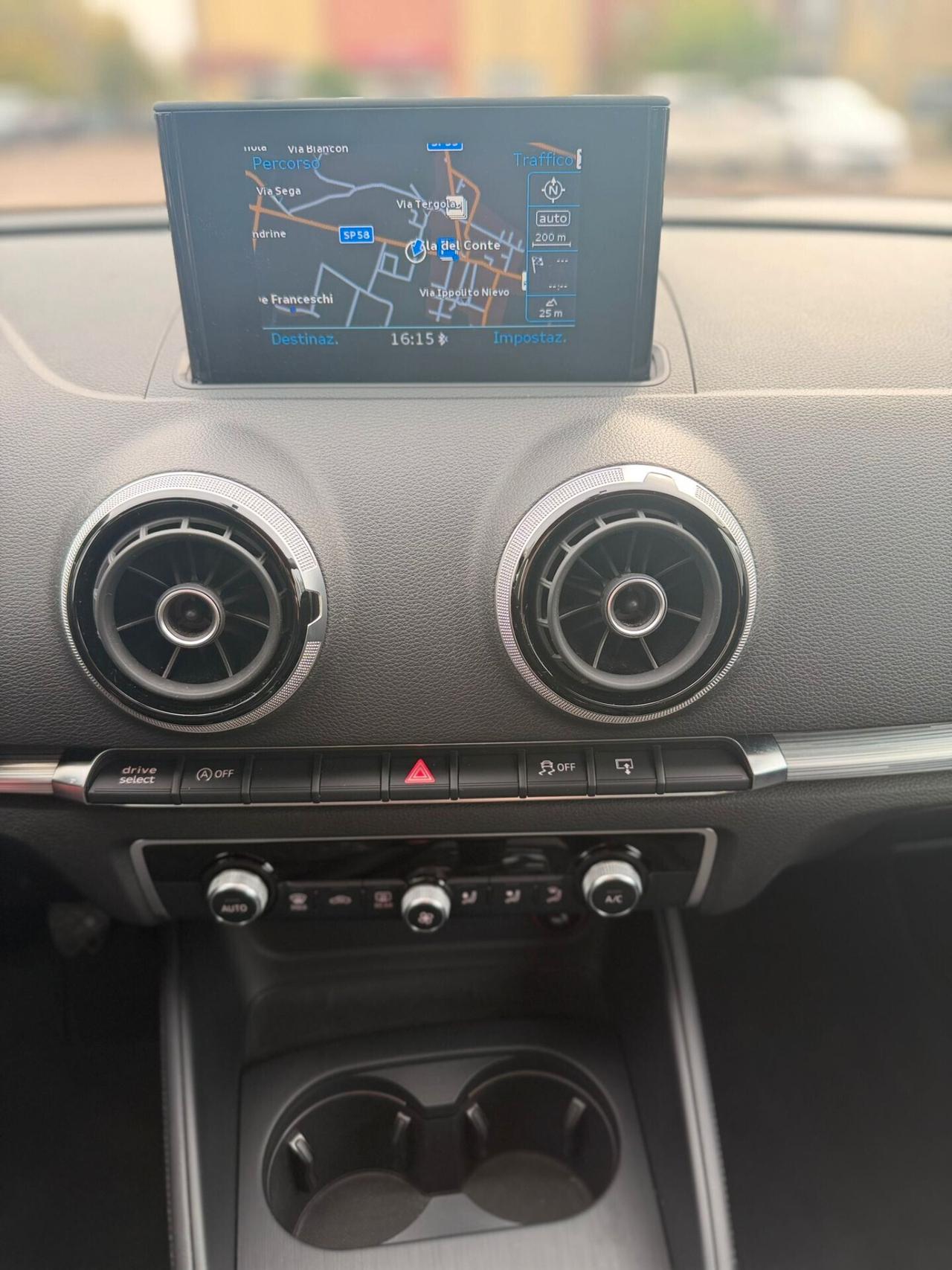 Audi A3 Sedan 1.4 TFSI COD ultra Ambiente