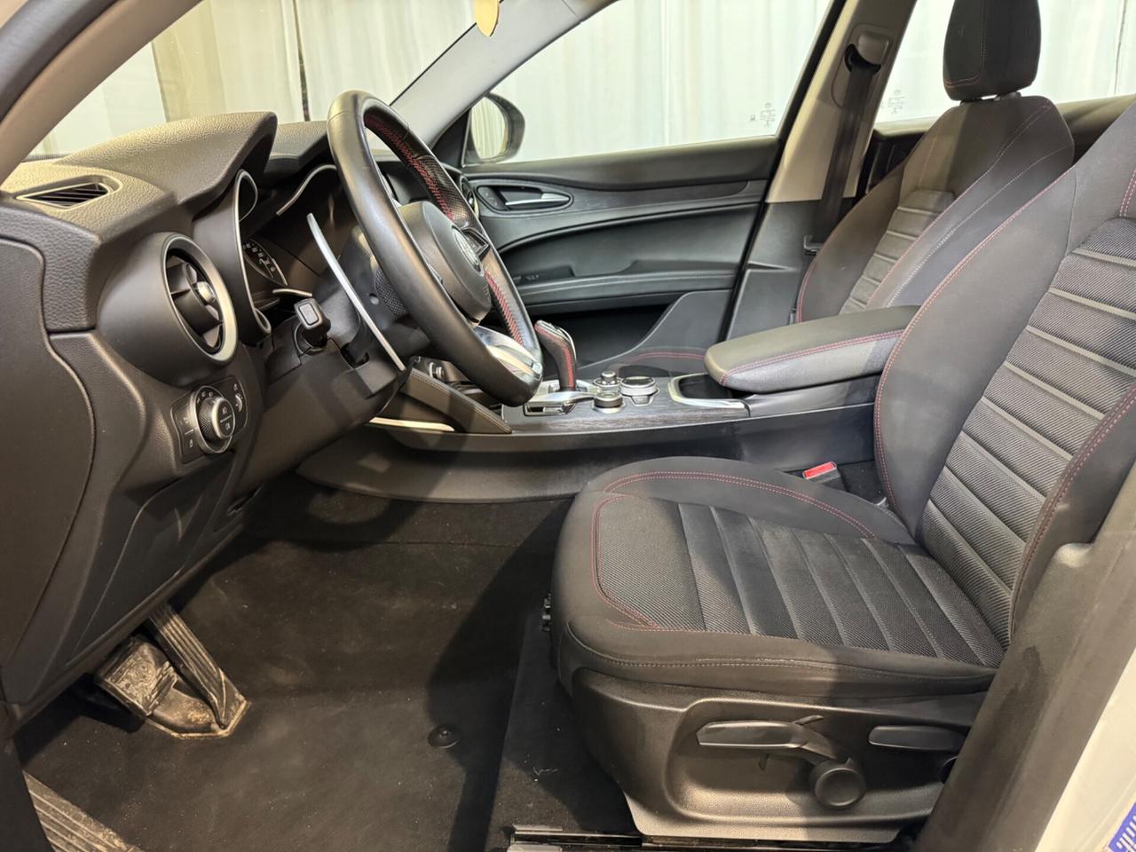 Alfa Romeo Stelvio 2.2 Turbodiesel 190 CV AT8 Q4 Business