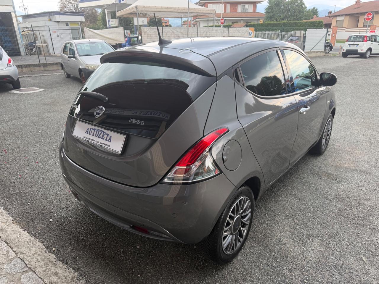 Lancia Ypsilon 1.0 Hybrid Gold