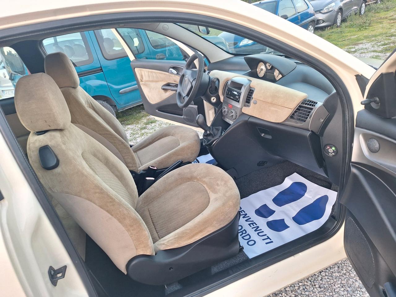 Lancia Ypsilon 1.3 Multijet 16V Platino NEOPATENTATI BASSI €4