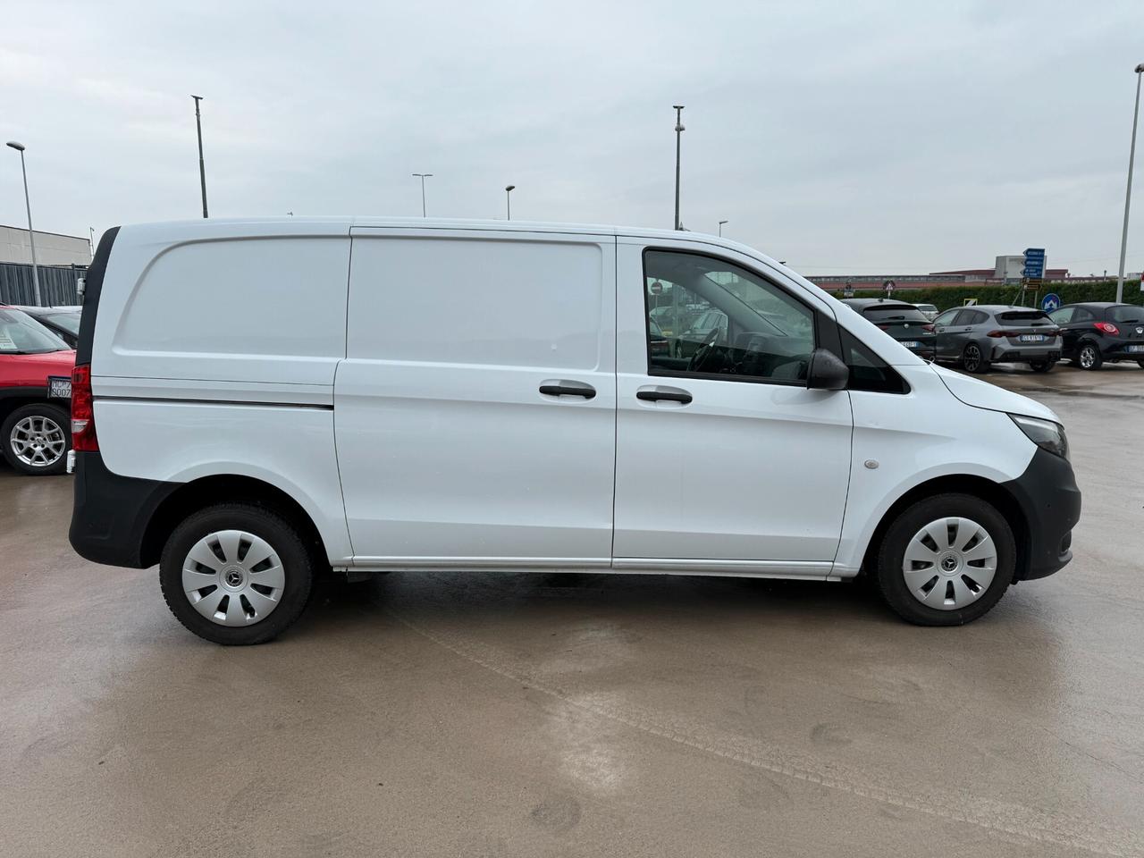 Mercedes-benz Vito 111 CDI 116 CV Furgone Compact