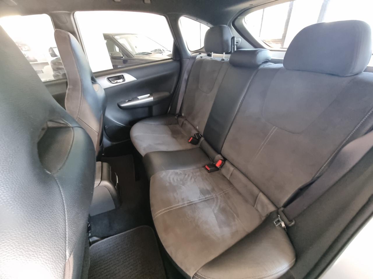 Subaru Impreza 2.0R 72