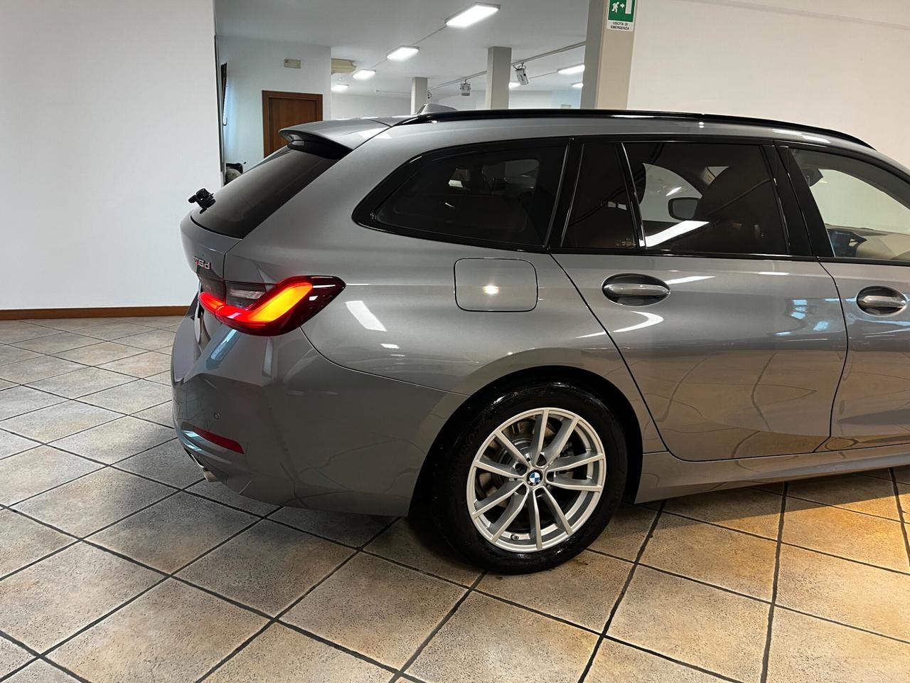 Bmw 318d 48V Touring Restyling