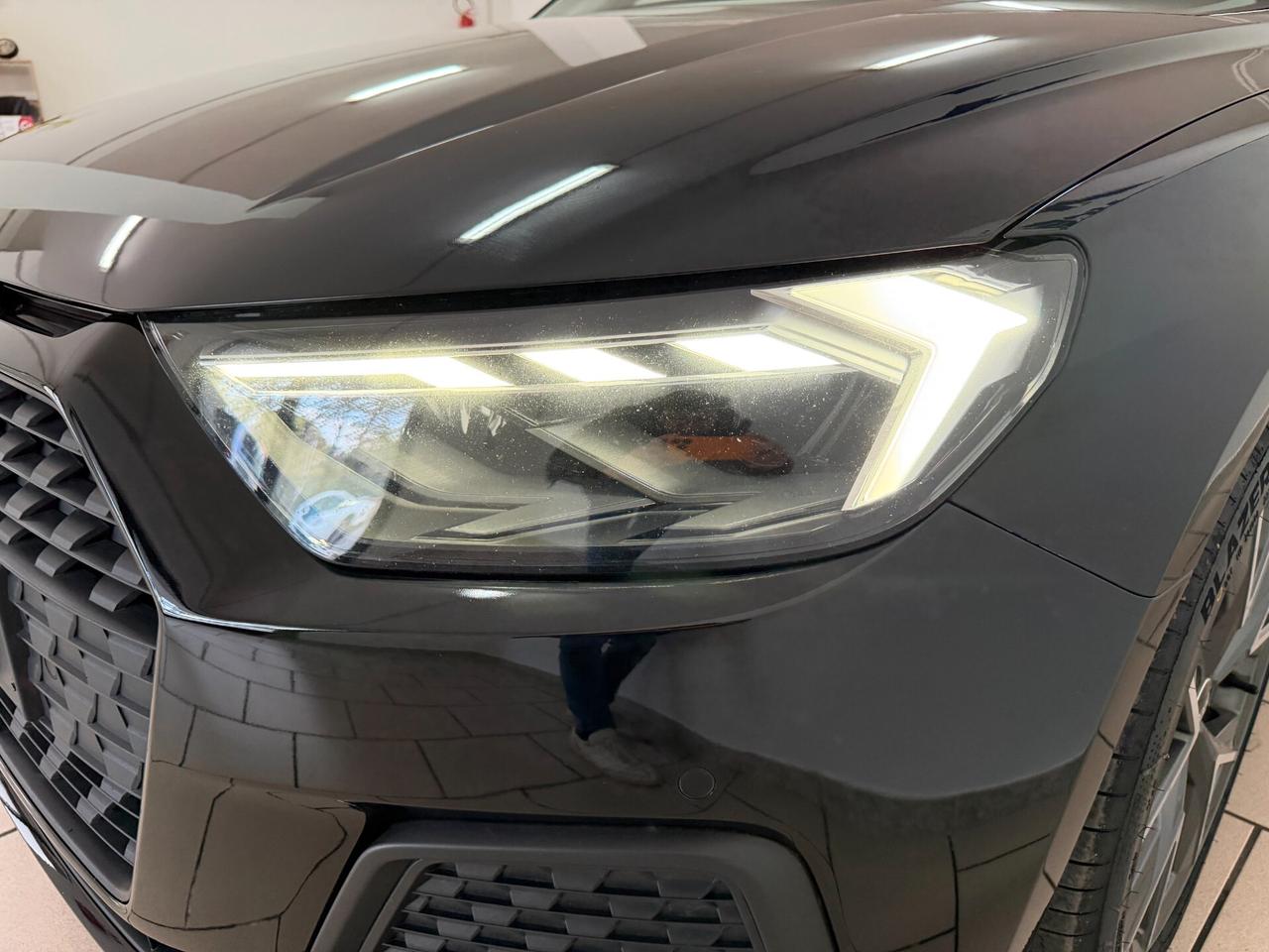 Audi A1 SPB 30 TFSI Identity Black 110CV LED/NAVI/17"