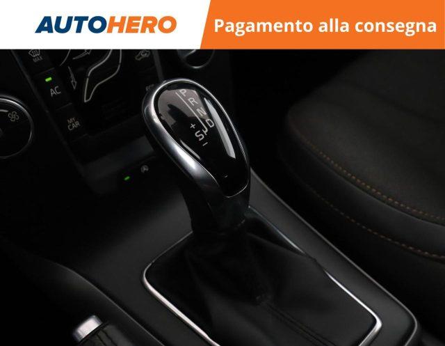 VOLVO V40 Cross Country D2 Geartronic Business Plus
