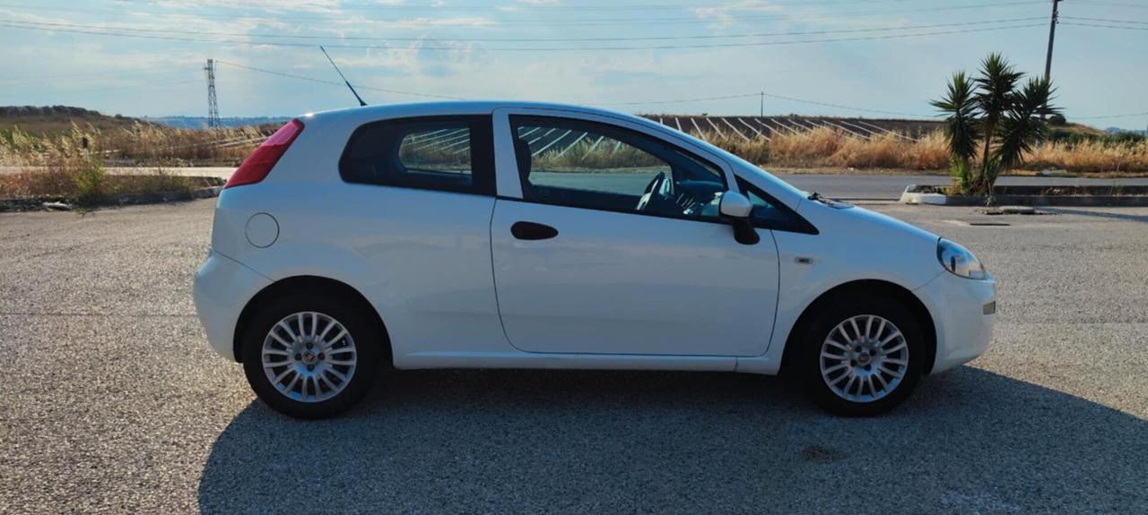 Fiat Punto 1.3 MJT II 75 CV 3 porte Street