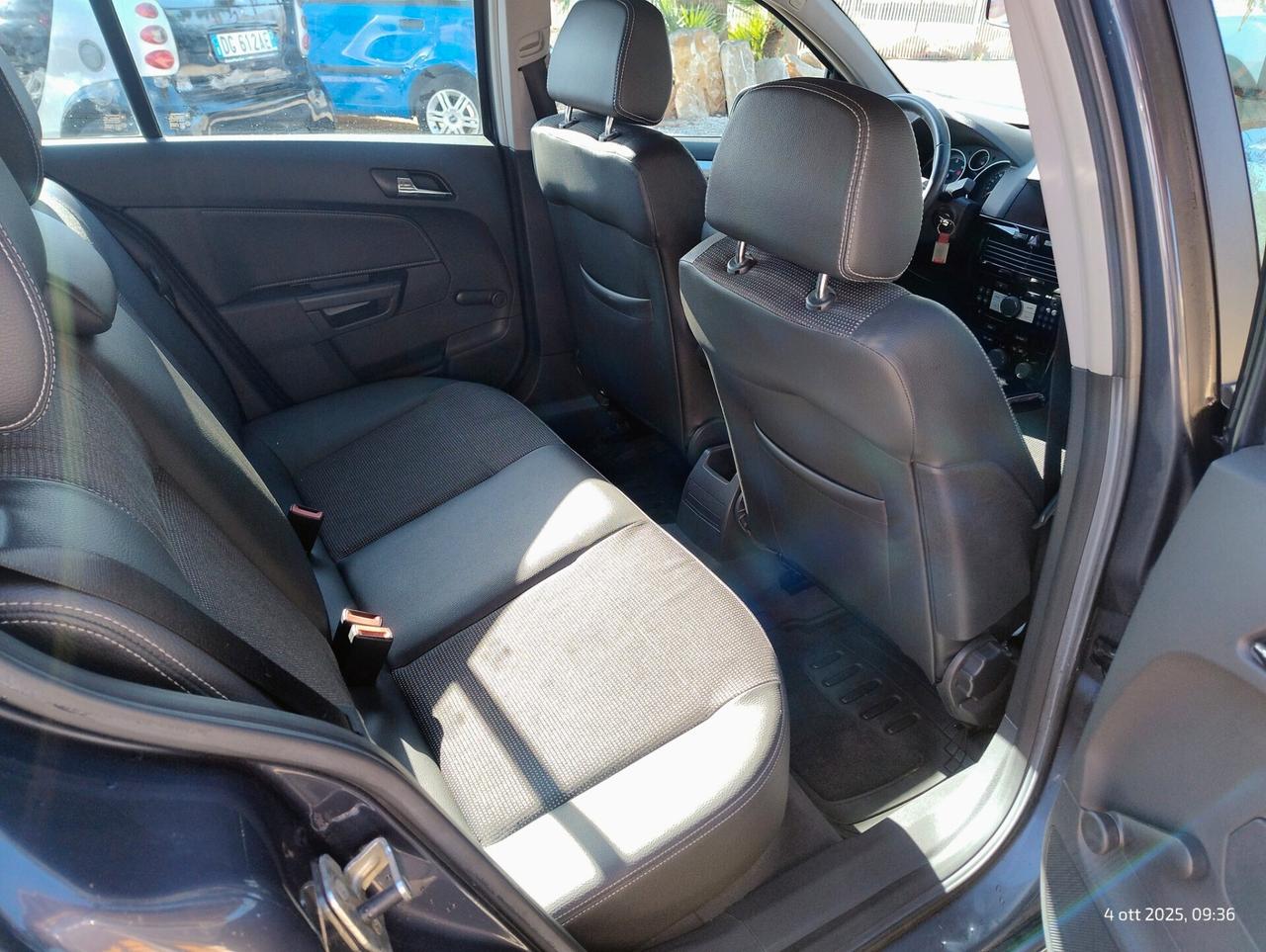 Opel Astra 1.7 CDTI 101CV 5 porte Cosmo