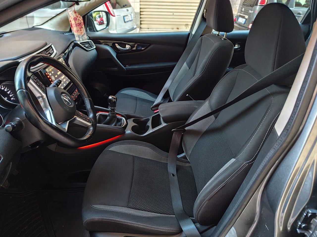 Nissan Qashqai 1.5 dCi FULL Navi Retroc Carplay Sensori