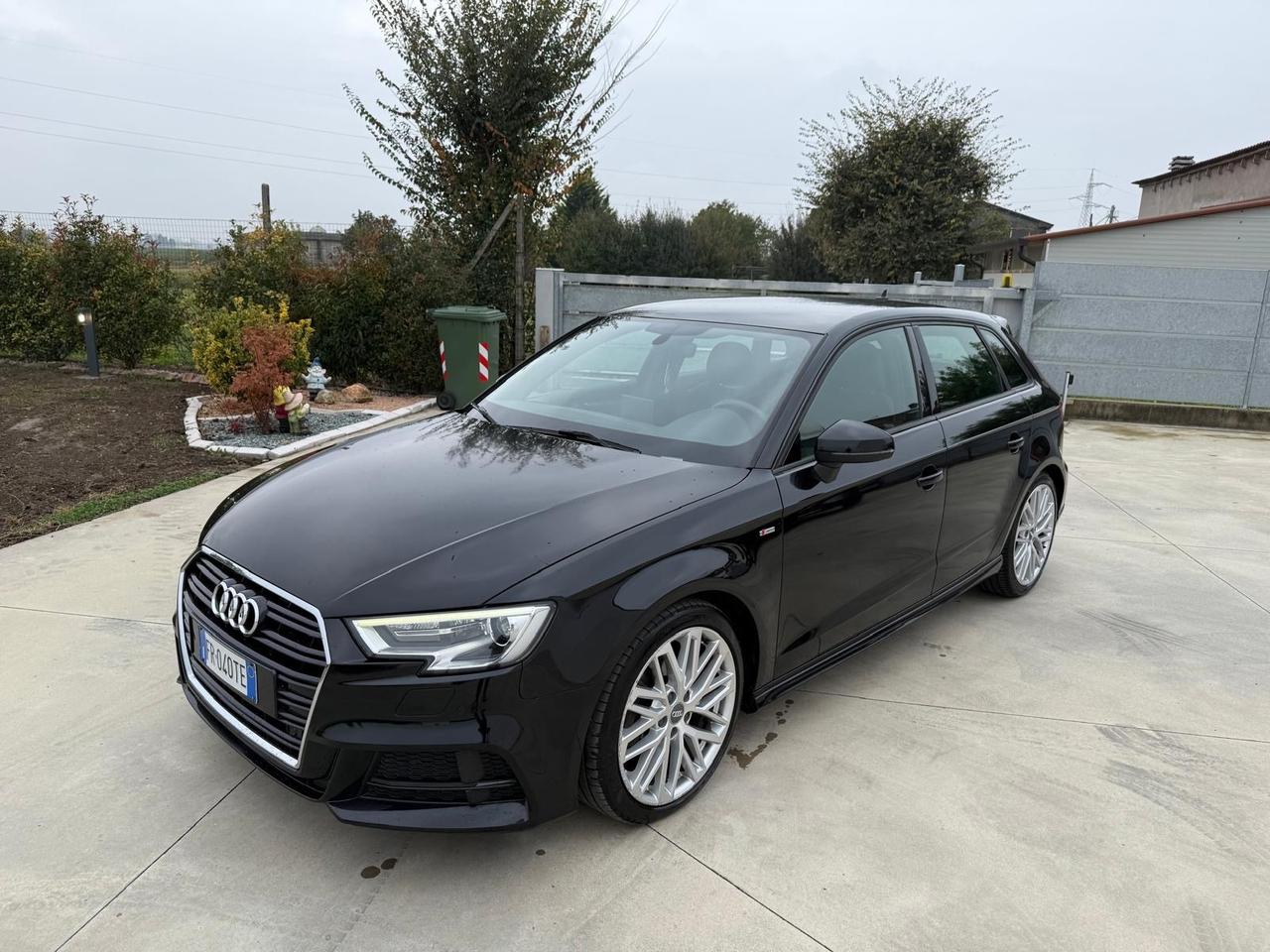 Audi A3 SPB 1.6 TDI S-Line interno esterno