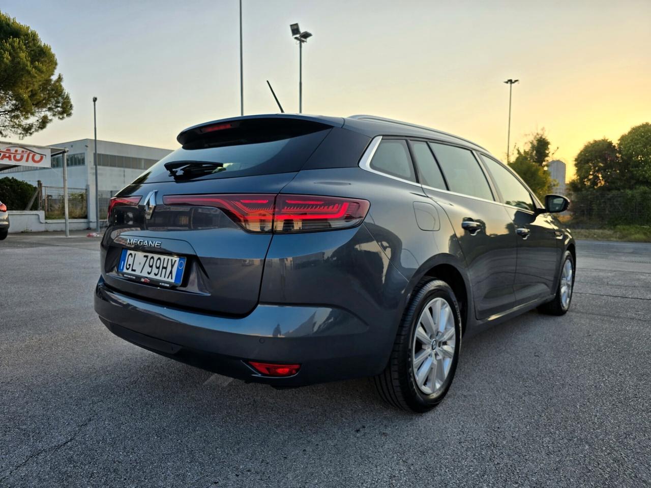 Renault Megane Sporter 1.5 blue dci Business 115cv edc